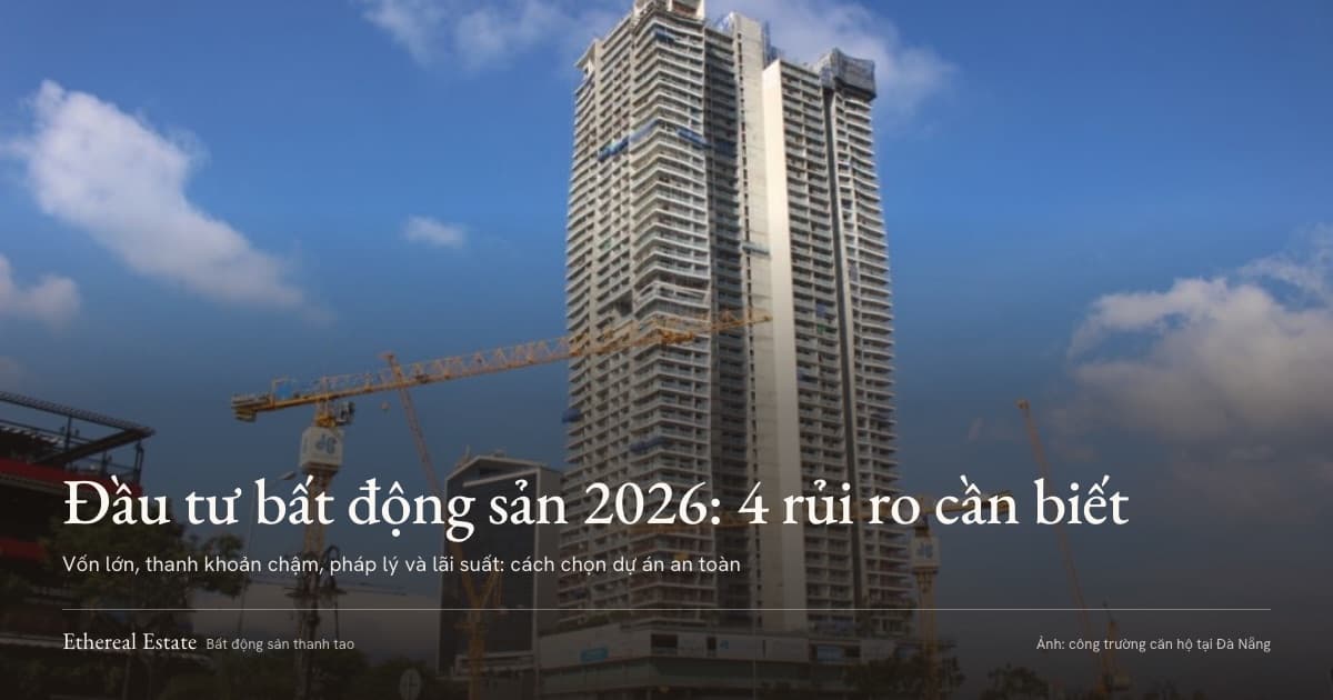 Tòa căn hộ cao tầng đang thi công với cần cẩu tại Đà Nẵng